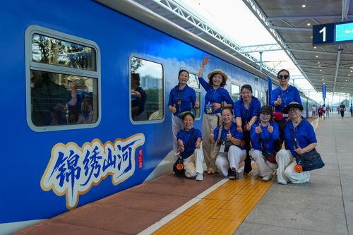 今日头条里的火车旅行,今日头条带你领略火车旅行的魅力